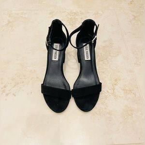 Steve Madden Black Reverie Sandal